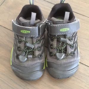 Keen Chandler CNX Size 8 Toddler